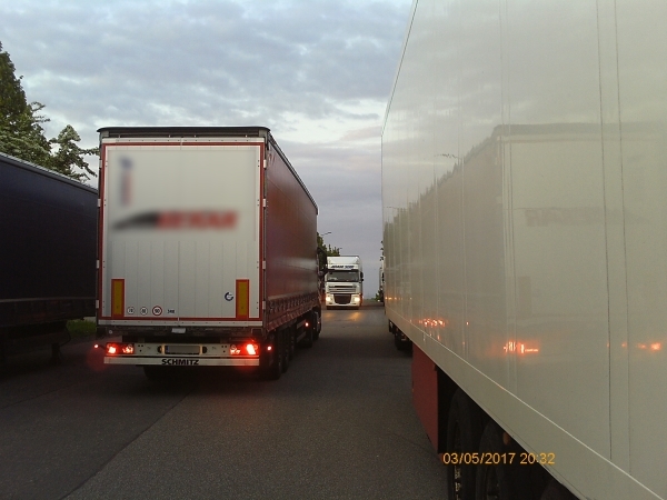angeblich kein Problem mit dem LKW-Gegenverkehr
