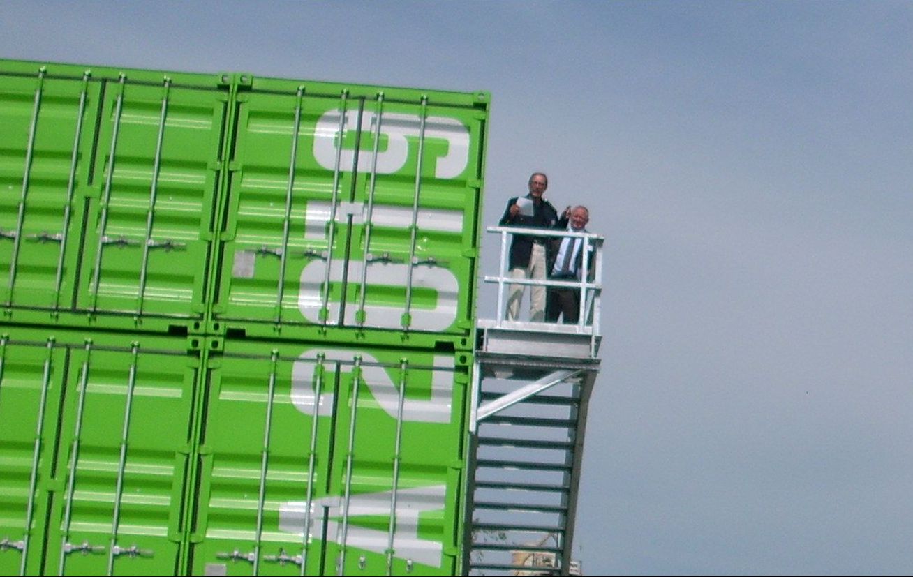 Erffnung des BuGa-Info-Containers durch OB Himmelsbach