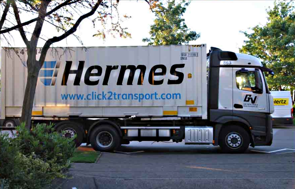 LKW versperrt die Zufahrt - Fahrer unauffindbar